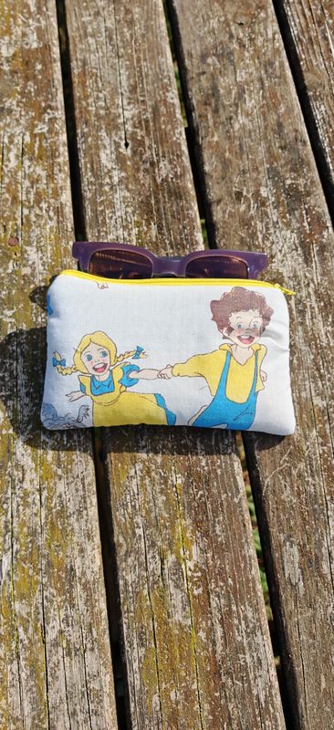 Trousse à lunettes fluffy 