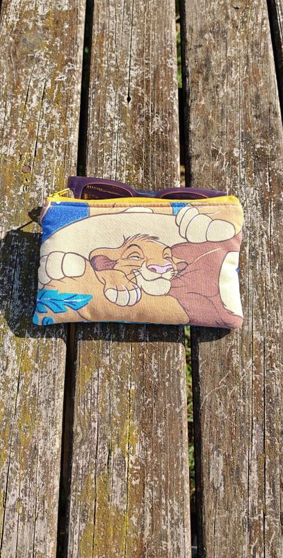 Trousse à lunettes fluffy 