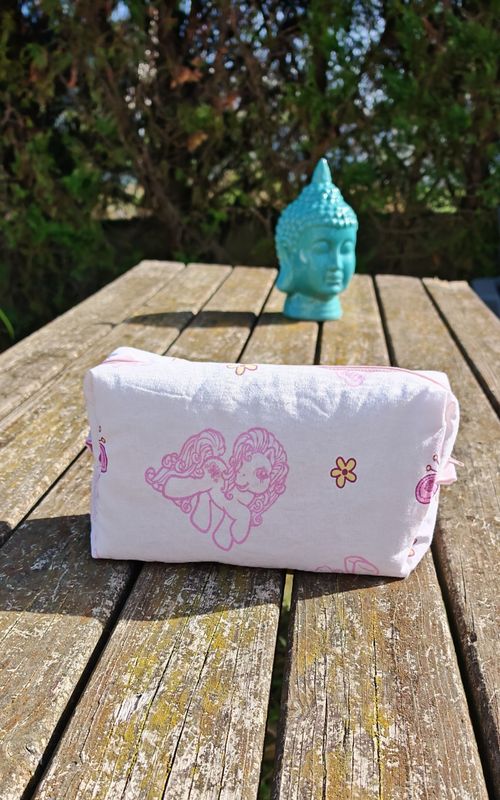 Trousse maquillage fluffy