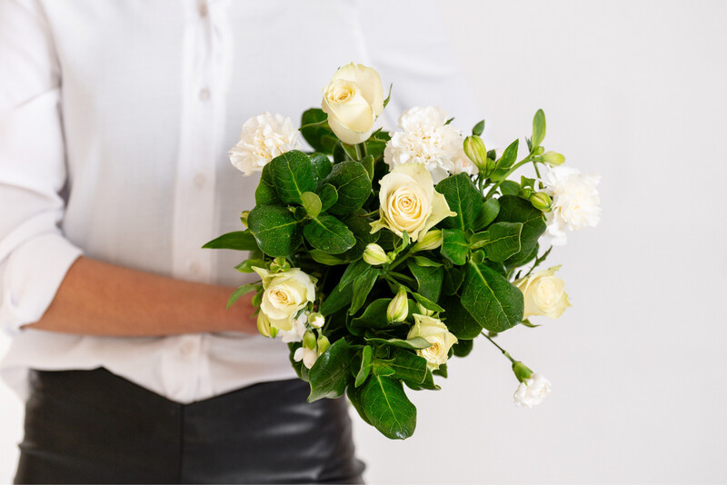 Bouquet White And Green - Small