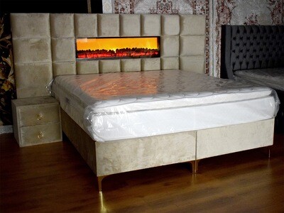 Design Bett mit Kamin Spiegel Beige Nachttische Schlafzimmer
