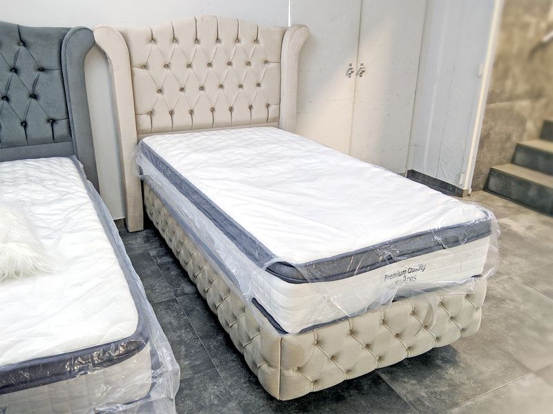 Chesterfield Einzelbett &quot;Finn&quot; 100x200 cm Farbauswahl + Matratze + Stauraum