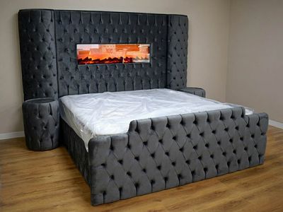 Chesterfield Bett "Baron" Farbauswahl Kamin Matratze Nachttische
