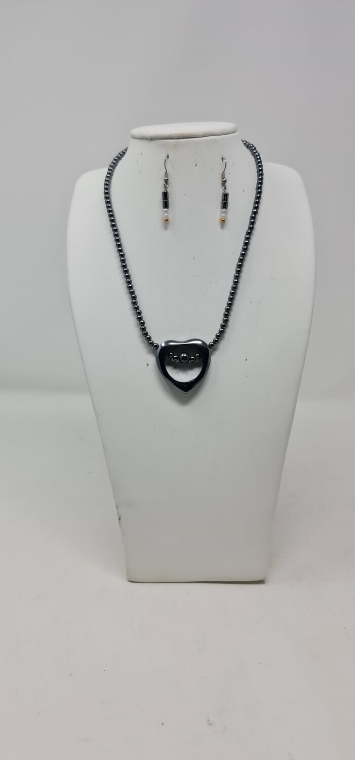 Heart Pendant Hematite Necklace and Earrings Set - Beads Mix