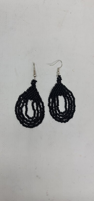 Elegant Handbeaded Earrings - Black - 6cm