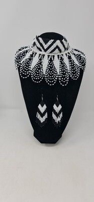 Handbeaded Necklace with Matching Earrings - Pendo
