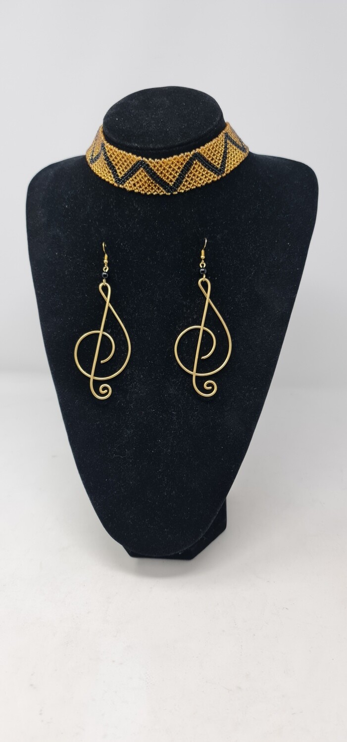 Handbeaded Choker with Matching Earrings - #black and Gold