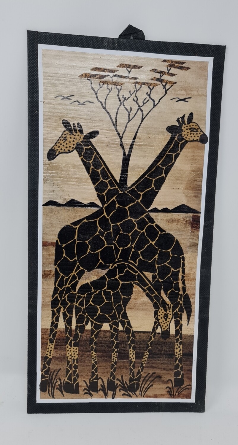 African Banana Artwork - 20cm x 41cm - Giraffe Family Tinde