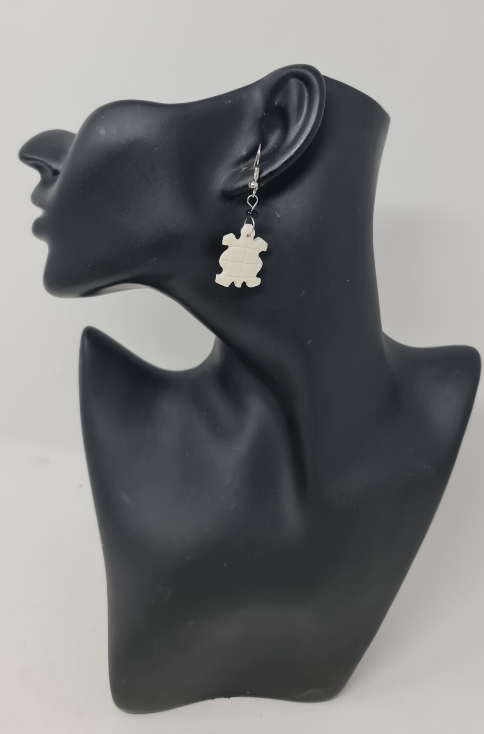 Kobe - Elegant Cow Bone Earrings - 4cm