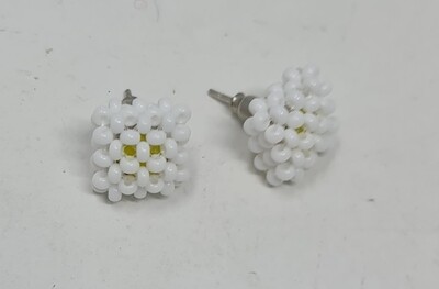 Handbeaded Stud Earrings  - kajewa