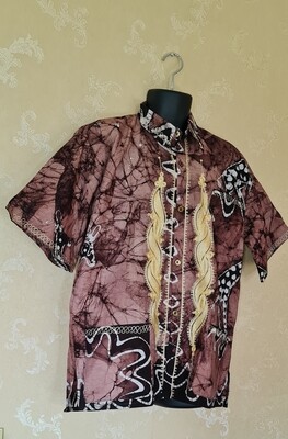 Men wear African Batiki with Giraffe Short Sleeve With Gold Thread Embroidery - XL