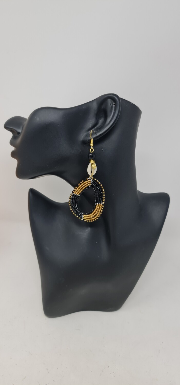 Handmade African cowrie shells and masai beads earrings - Mwenu