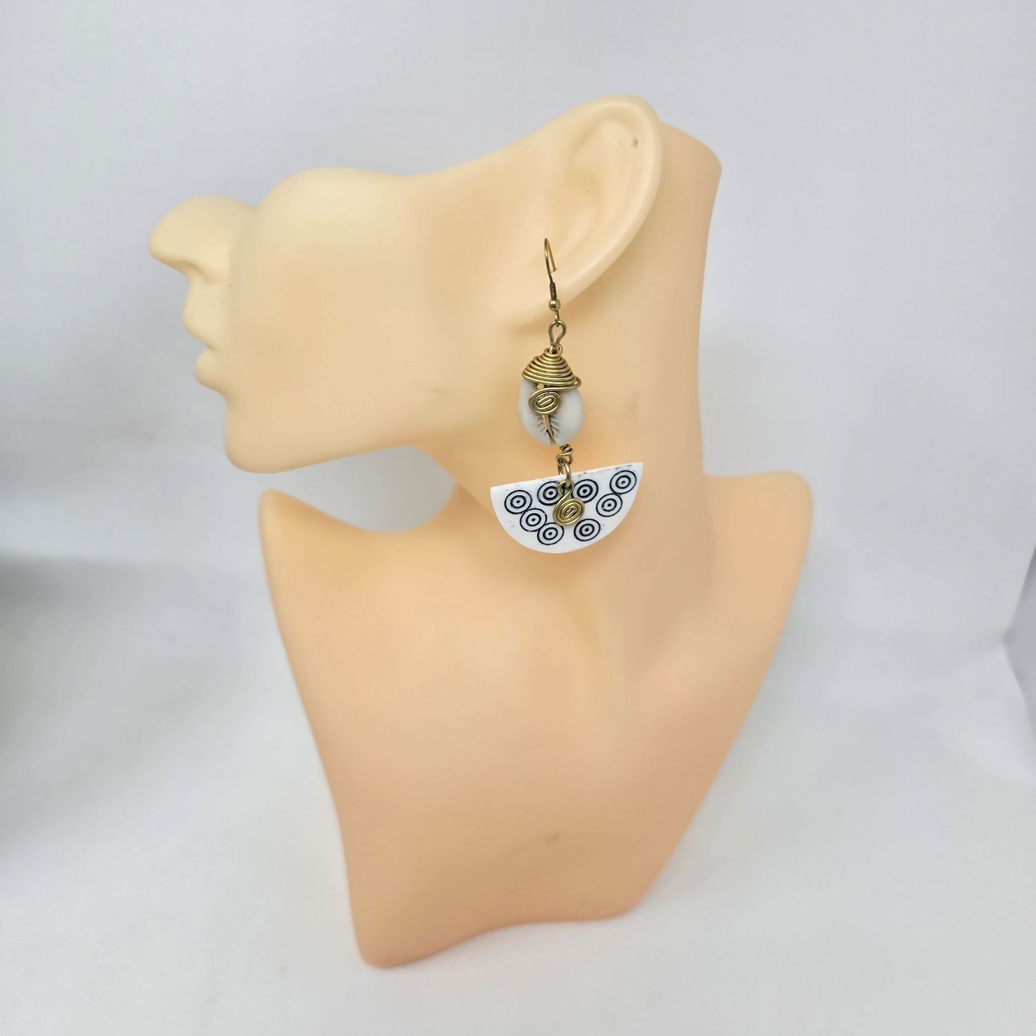 Handmade Elegant Painted Cow bone Earrings - Nkurunziza