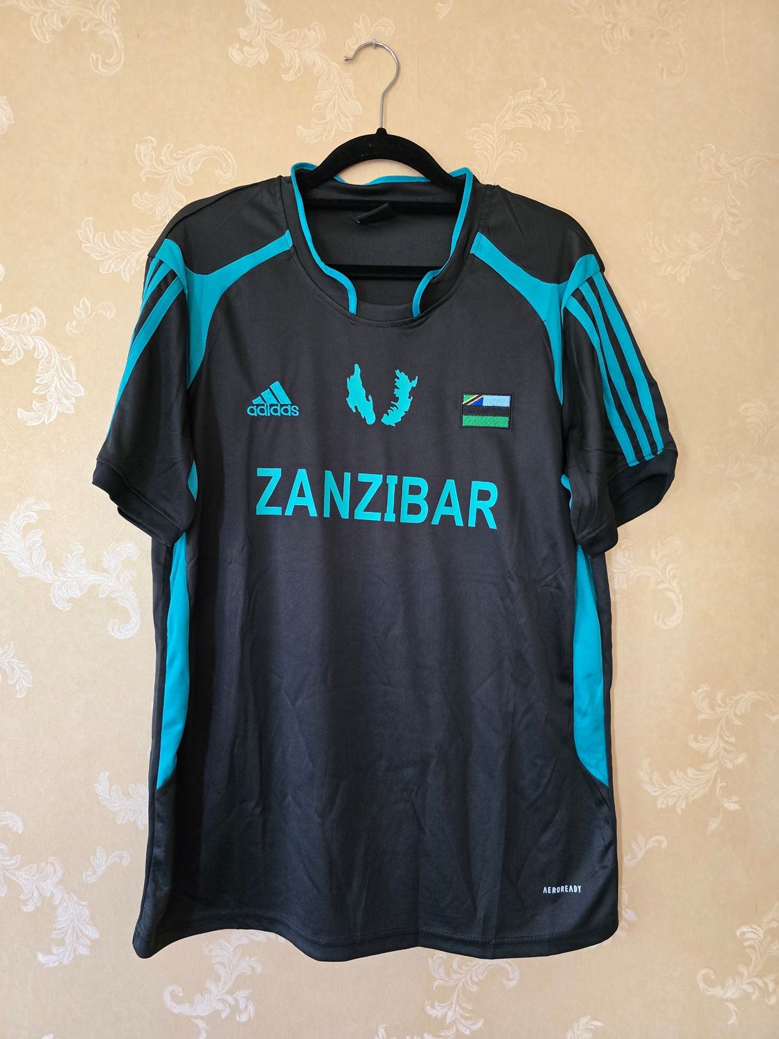 Zanzibar Vibes: Island Soul in Style - XL - One off