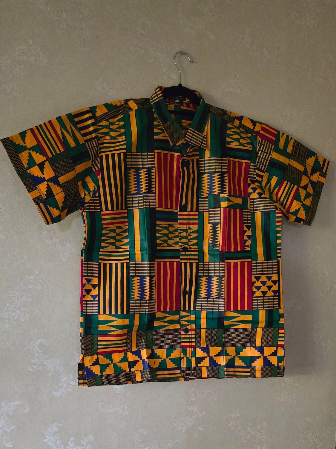 African Print Men Short sleeves Shirt - Size Medium, Large and XL - Kahetu