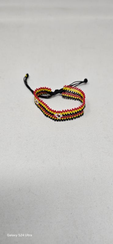 Uganda 🇺🇬 Maasai Beaded Bracelet – Handmade in Tanzania | All Things African