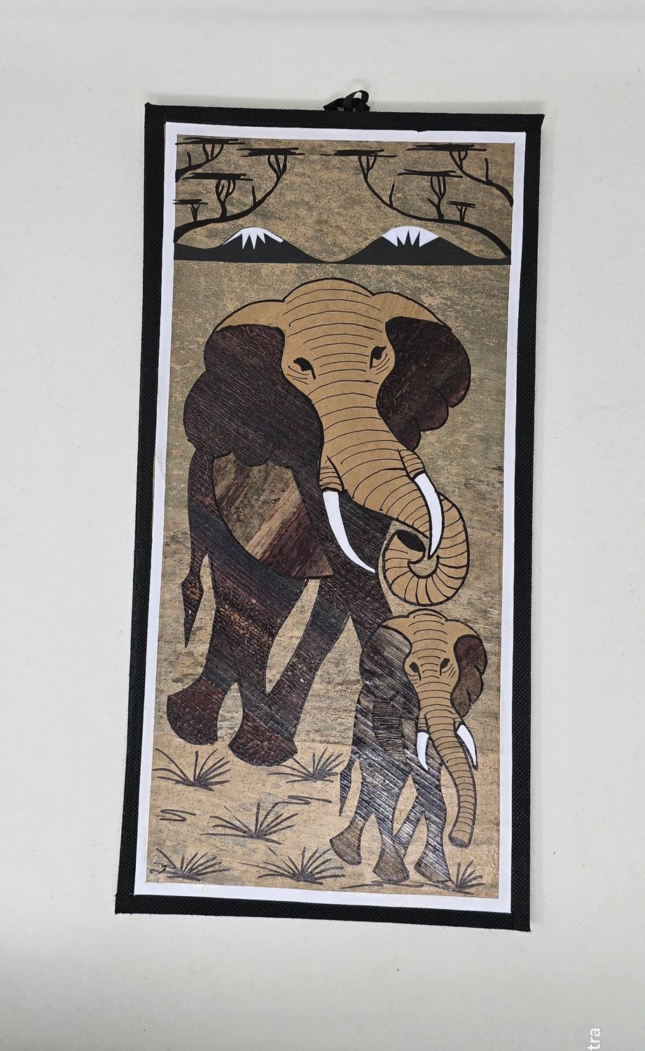  Natural Banana Leaf Artwork – Authentic African Décor (20×41cm)- Ujiji