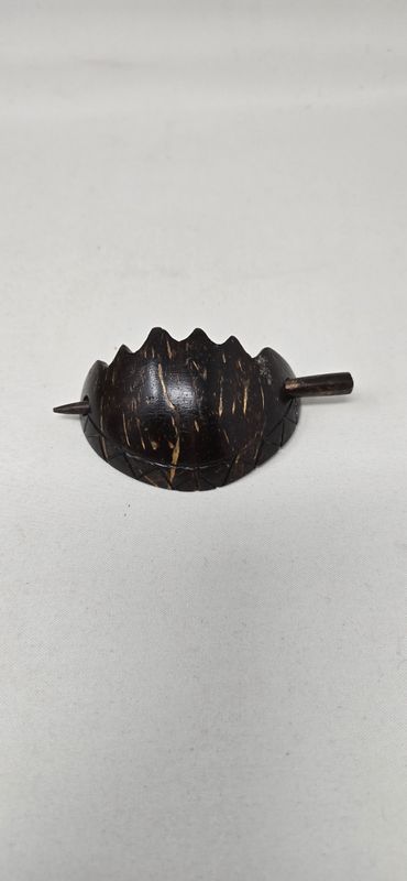 Handmade Coconut Shell Hair Clip – Natural African Artisan Hair Accessory