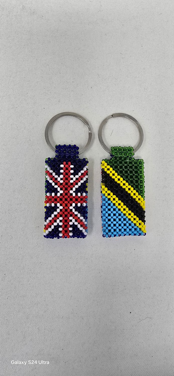 Tanzania 🇹🇿 &amp; UK 🇬🇧 Beaded Flag Keyring – Handmade Cultural Friendship Keychain | African Artisan Gift