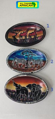 Hand-Painted Carved Soapstone - Oval Wildlife Plate – 15cm Artisan Gift
