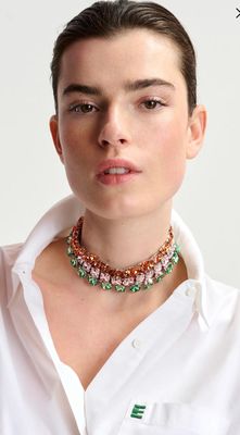 Collier Essentiel argenté en strass superposés oranges, roses et verts