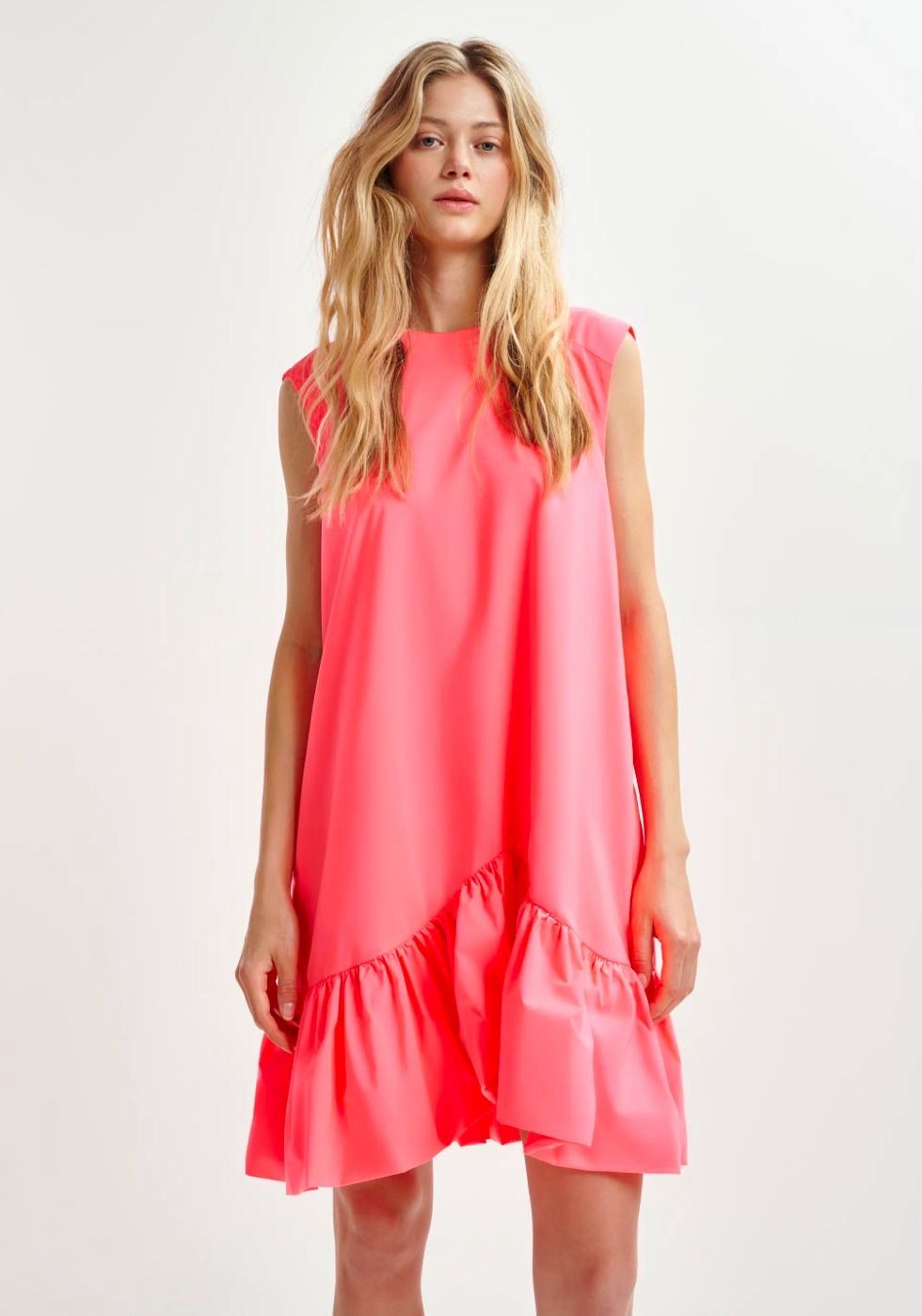 Mini-robe Essentiel à volants corail avec dos nu et noeud