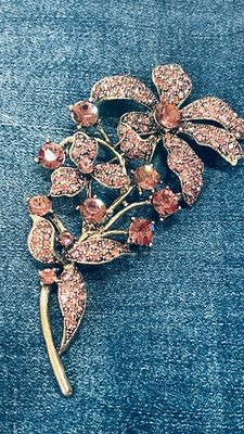Broche marguerite rose