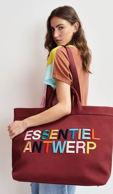 Cabas Essentiel en toile bordeaux à logo brodé