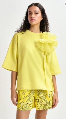 Sweat-shirt Essentiel jaune avec broche en maille amovible