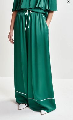 Pantalon large Essentiel vert foncé à coutures contrastées