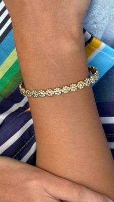 Bracelet fleurette réglable