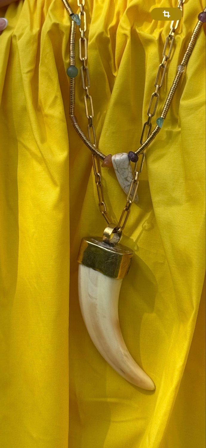 Le sautoir corne écru