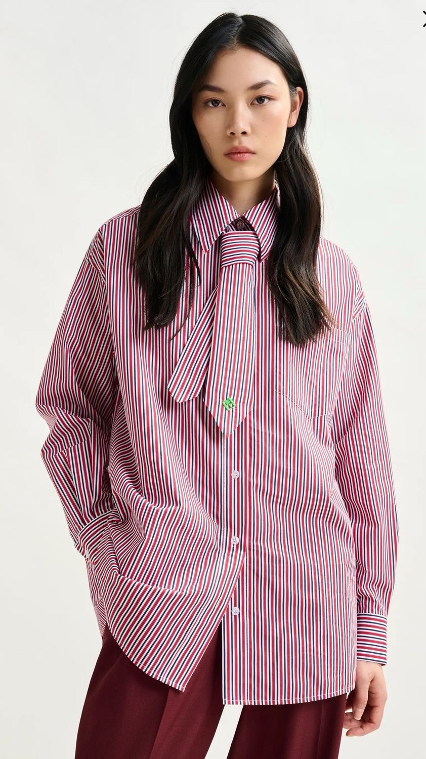 Chemise à rayures rouge, bleue et blanche avec cravate amovible Igold ESSENTIEL ANTWERP