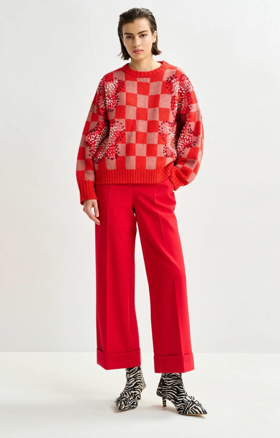 Pantalon court rouge avec les repliés ESSENTIEL ANTWERP