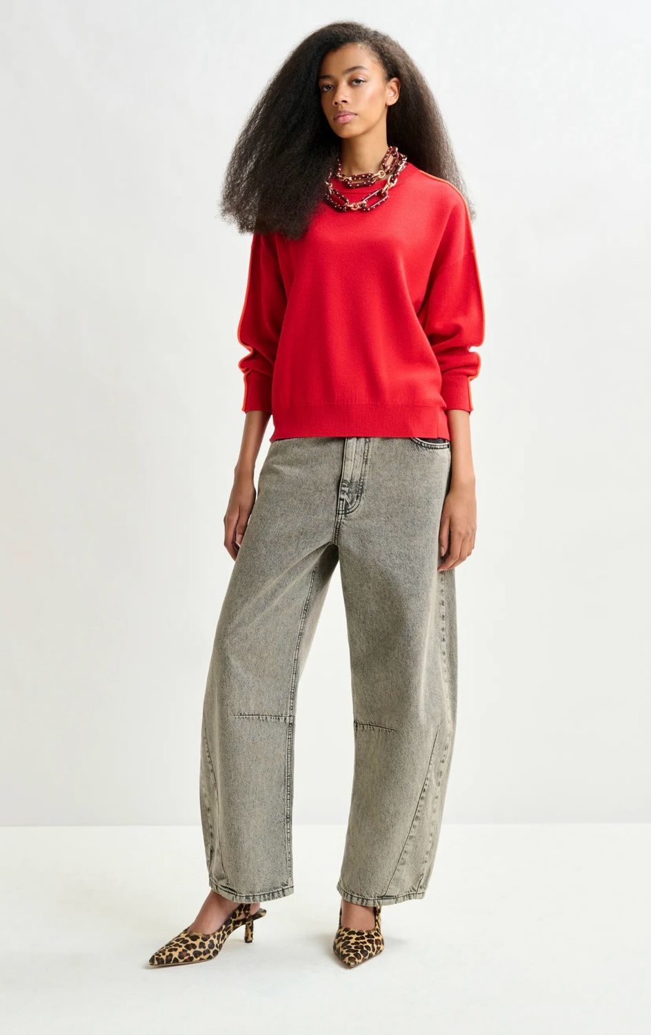 Pull en maille fine rouge à bord orange ESSENTIEL ANTWERP