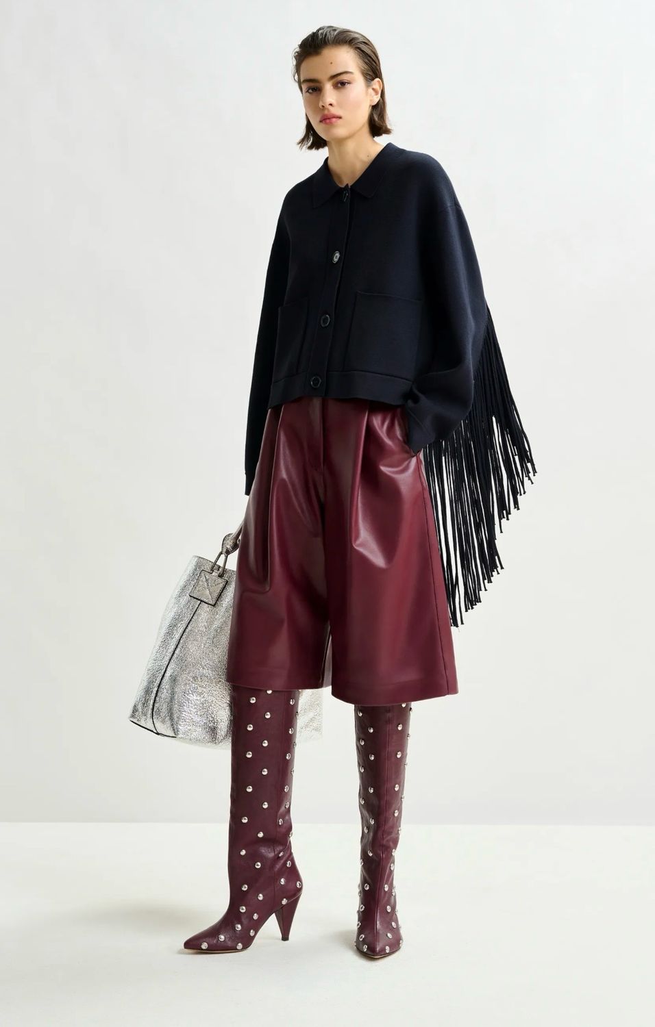 Veste Essentiel courte en maille bleu marine à franges