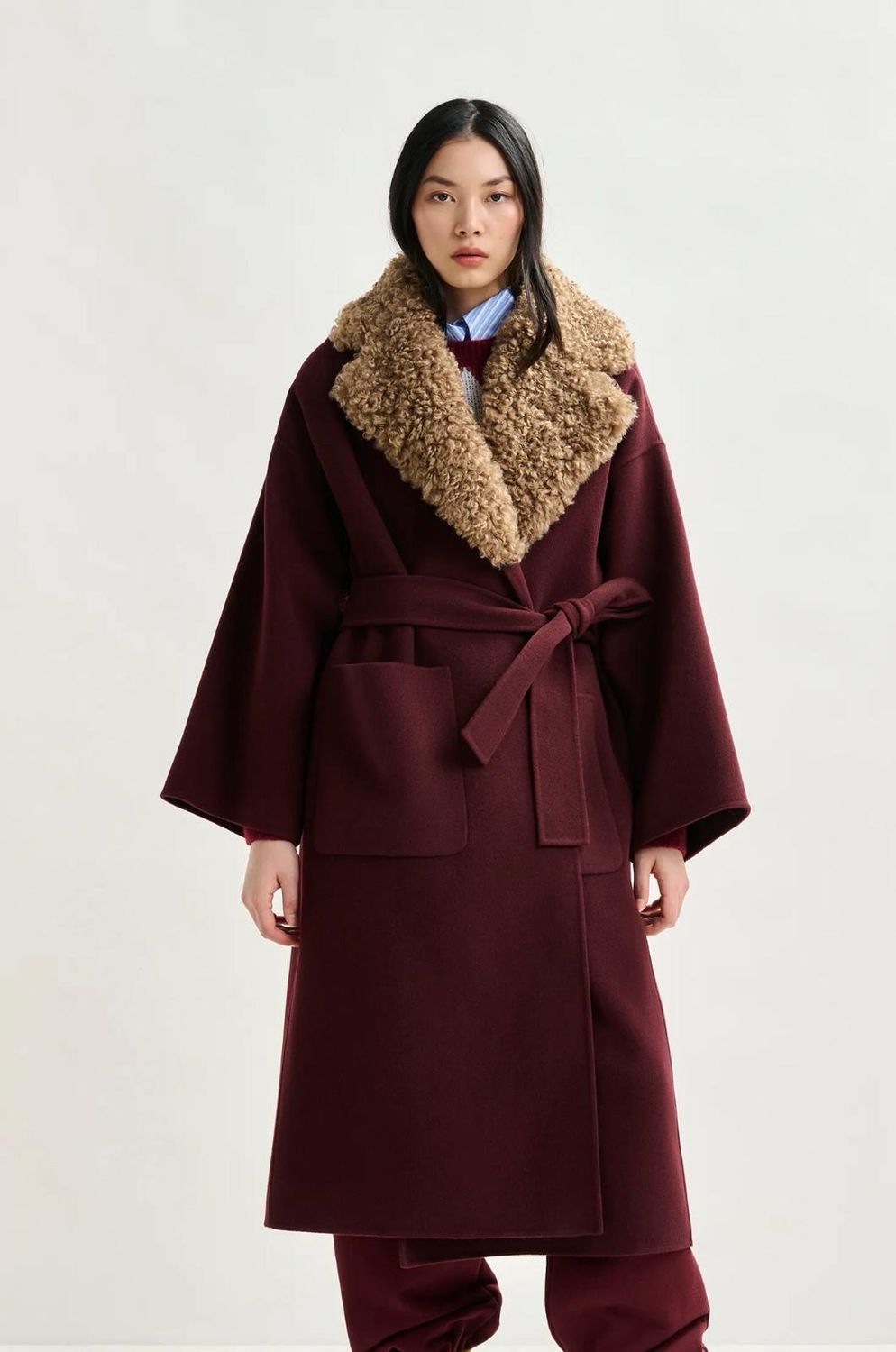 Manteau Essentiel bordeaux et brun avec ceinture et col amovible en fausse fourrure