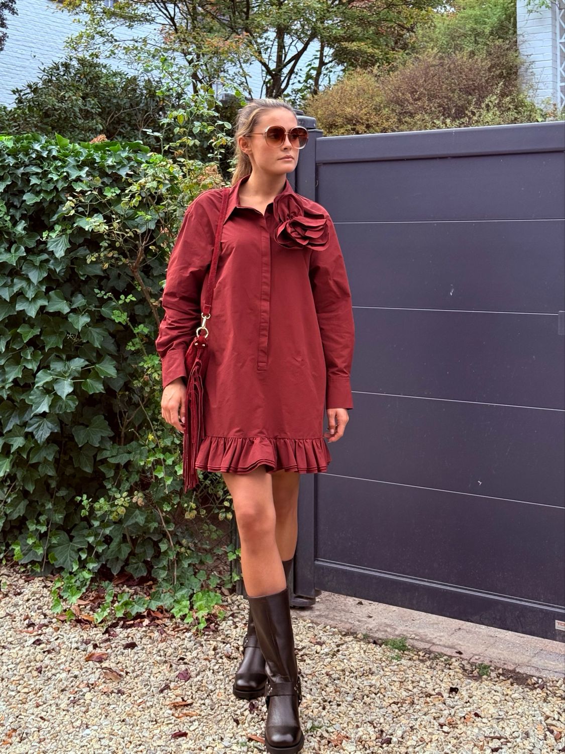 Mini-Robe chemise Essentiel ISOLATIE à volant et fleur Bordeaux