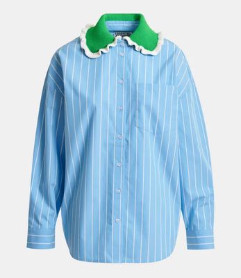Chemise Essentiel à rayures bleu clair et blanc avec col en crochet vert