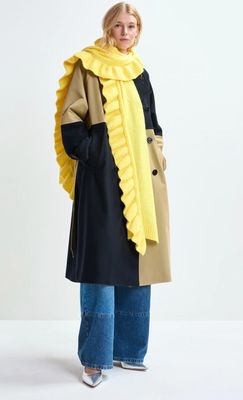 Echarpe Essentiel jaune à volant Echarpe Essentiel jaune à volant