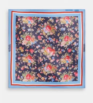 Foulard en soie Essentiel Antwerp Foulard en soie Essentiel Antwerp