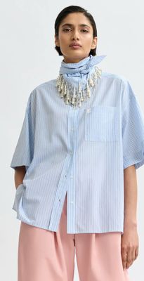 Chemise Essentiel à rayures bleue avec détail brodé et foulard