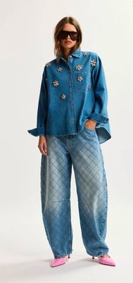 Jean’s barrel Essentiel en coton bleu avec surpiqûres en losanges