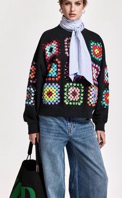 Sweat-shirt noir à fleurs géométriques multicolores Sweat-shirt noir à fleurs géométriques multicolores