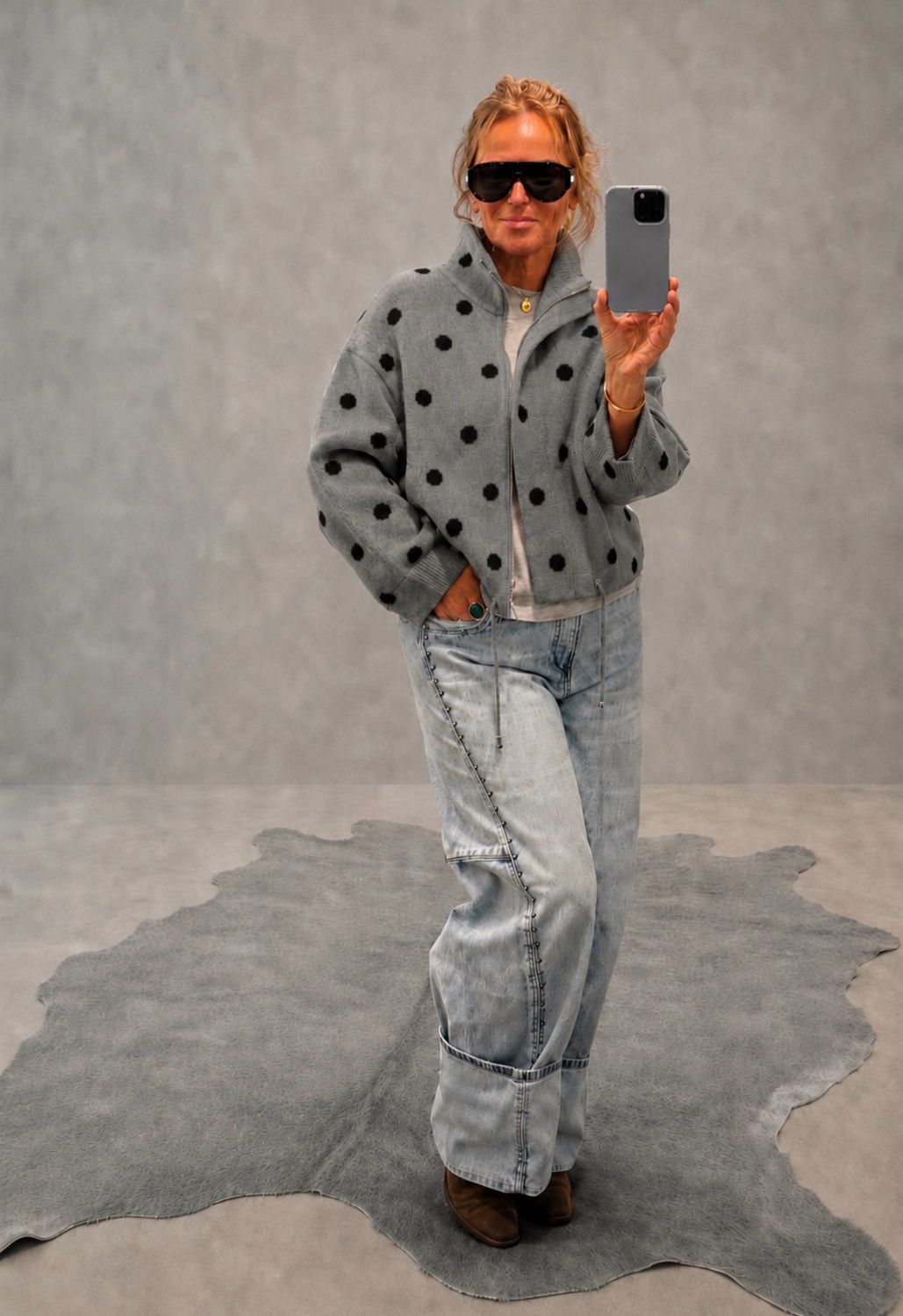 Pull pois gris