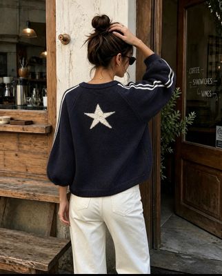 Pull étoile navy la Cabane Pull étoile navy la Cabane