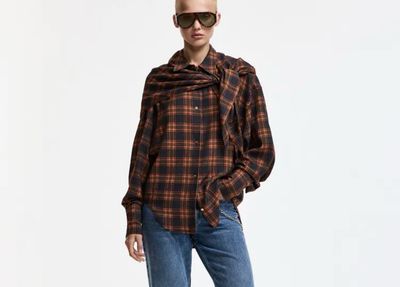 Chemise Essentiel oversize à carreaux noire, orange et rouge avec foulard Chemise Essentiel oversize à carreaux noire, orange et rouge avec foulard