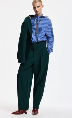 Pantalon Essentiel court à jambe barrel vert foncé Pantalon Essentiel court à jambe barrel vert foncé