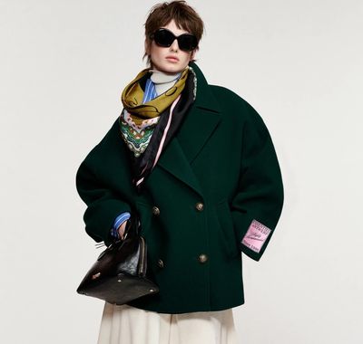 Manteau Essentiel croisé en laine vert foncé Manteau Essentiel croisé en laine vert foncé