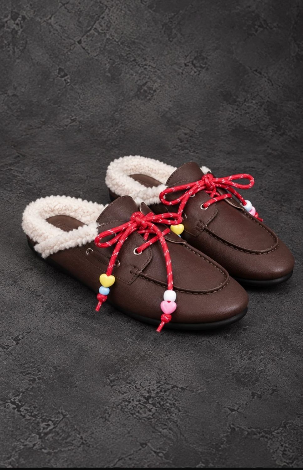 Mules chocolat lacets rouge Mules chocolat lacets rouge
